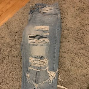 Boyfriend ripped jeans